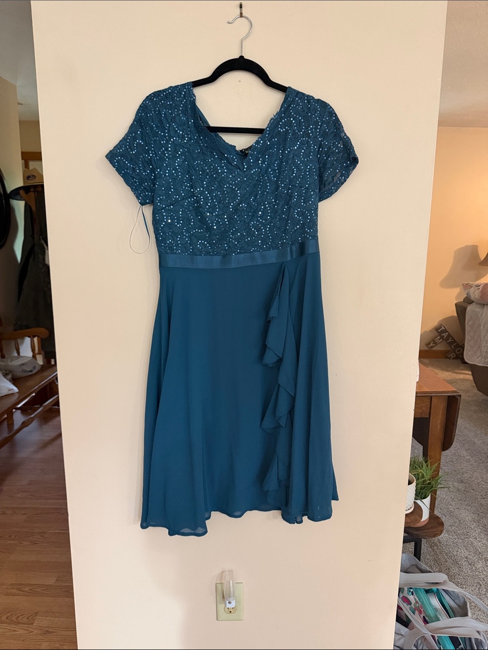 Miusol Teal Beaded V-Neck Short Sleeve A-Line Dress